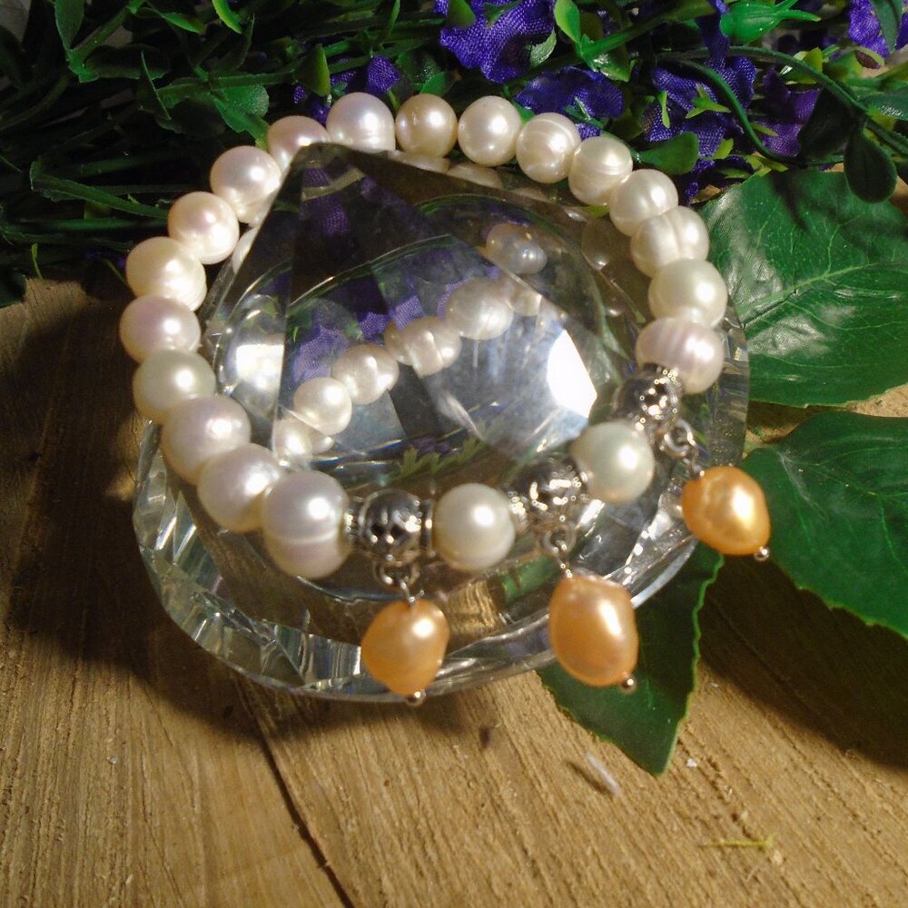 Classy Natural Pearl Stretch Bracelet, with peach Natural pearl dangles